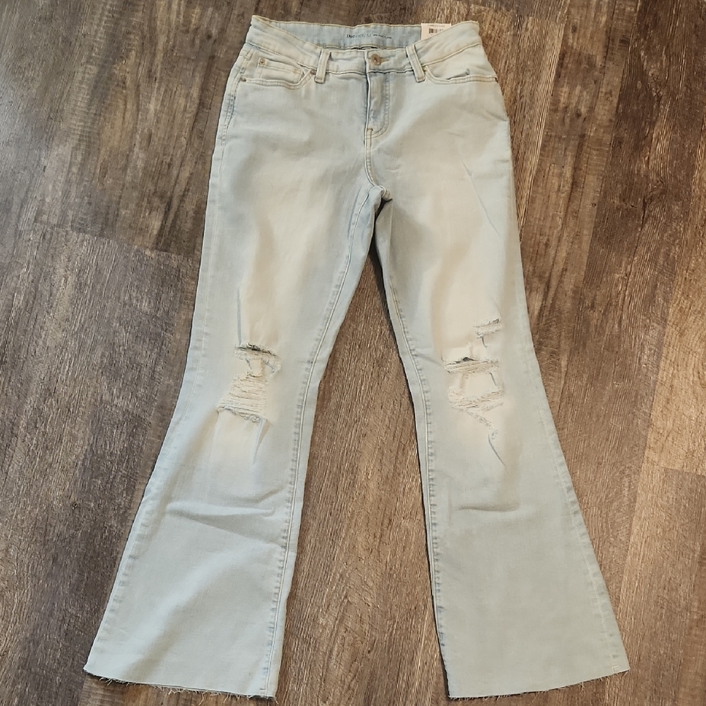 Light Blue Distressed Women's Jeans